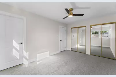 160 Lancaster Lane, Des Plaines, IL 60018 - Photo 15