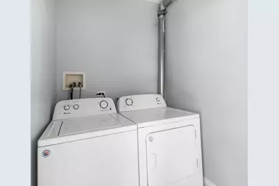 6431 N California Avenue, Chicago, IL 60645 - Photo 9