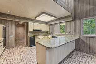 560 Thornmeadow Rd, Riverwoods, IL 60015 - Photo 9