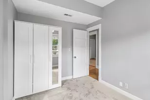 3643 N Hoyne Ave, Chicago, IL 60618 - Photo 19