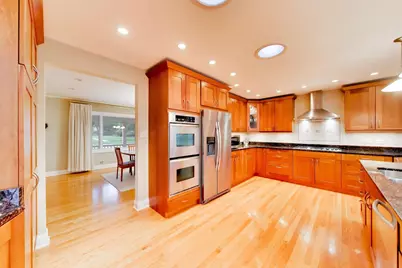 301 S Yale Avenue, Arlington Heights, IL 60005 - Photo 9