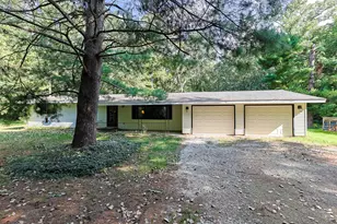 6130 E Deerfield Dr, Coal City, IL 60416 - Photo 1