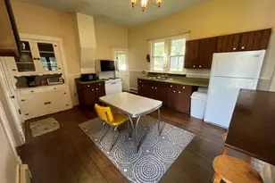 429 N 2nd St, Cissna Park, IL 60924 - Photo 3