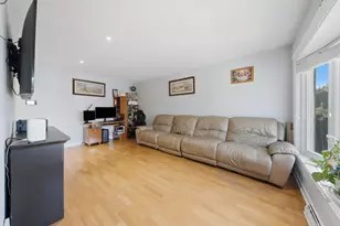 3707 W 70th Pl, Chicago, IL 60629 - Photo 7