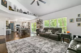 728 Brighton Cir, Port Barrington, IL 60010 - Photo 13