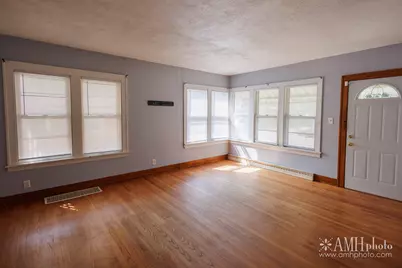 820 S 6th Avenue, Kankakee, IL 60901 - Photo 13