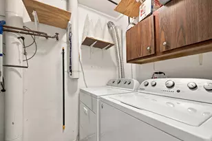 4955 Kimball Hill Dr, Rolling Meadows, IL 60008 - Photo 25