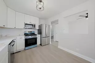 681 Serendipity Dr, Aurora, IL 60504 - Photo 7