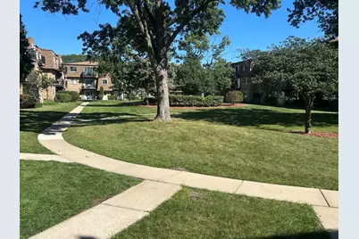 9416 Bay Colony Drive #3S, Des Plaines, IL 60016 - Photo 1
