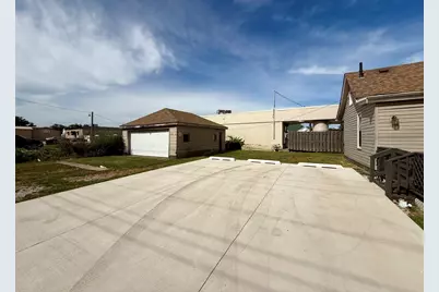 154 E Third Street, Manteno, IL 60950 - Photo 5