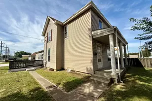 154 E 3rd St, Manteno, IL 60950 - Photo 3