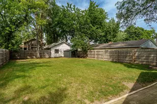 2515 Yonge St, Rockford, IL 61101 - Photo 3