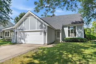 208 Carol Ann Dr, Streamwood, IL 60107 - Photo 1