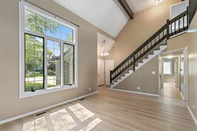 208 Carol Ann Drive, Streamwood, IL 60107 - Photo 3