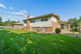 1050 W Strieff Ln, Glenwood, IL 60425 - Photo 19