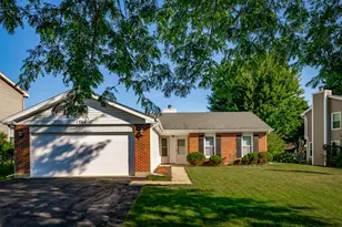 1704 Stratton Pond Ln, Schaumburg, IL 60194 - Photo 1