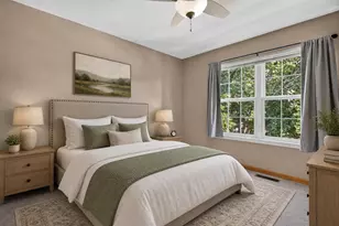 2570 N Jade Ave, Arlington Heights, IL 60004 - Photo 19