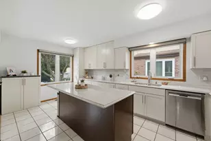 139 Harding Ave, Des Plaines, IL 60016 - Photo 13