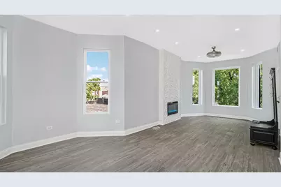 3227 W Beach Avenue #3, Chicago, IL 60651 - Photo 3