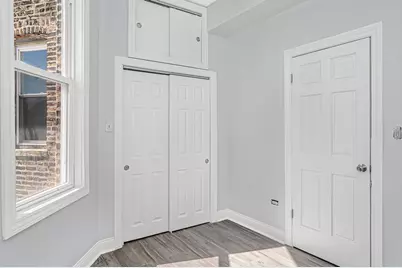 3227 W Beach Avenue #3, Chicago, IL 60651 - Photo 9