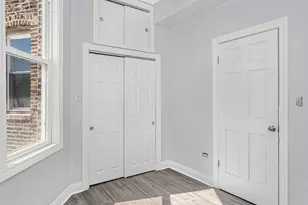 3227 W Beach Ave, Chicago, IL 60651 - Photo 9