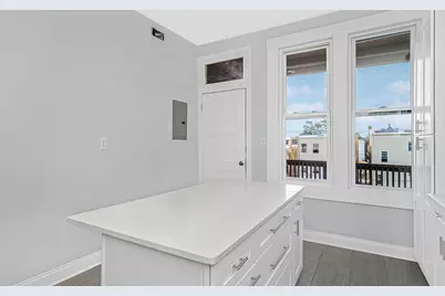 3227 W Beach Avenue #3, Chicago, IL 60651 - Photo 7
