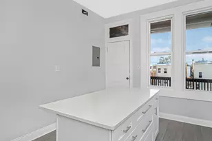 3227 W Beach Ave, Chicago, IL 60651 - Photo 7