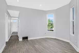 3227 W Beach Ave, Chicago, IL 60651 - Photo 5