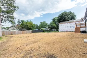 1521 Kenmore Ave, Round Lake Beach, IL 60073 - Photo 33