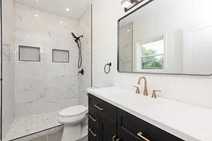 1521 Kenmore Ave, Round Lake Beach, IL 60073 - Photo 7
