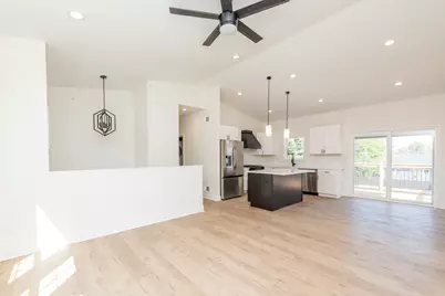 1521 Kenmore Avenue, Round Lake Beach, IL 60073 - Photo 11