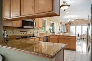 5282 Galloway Dr, Hoffman Estates, IL 60192 - Photo 11