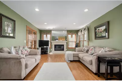 5282 Galloway Drive, Hoffman Estates, IL 60192 - Photo 9
