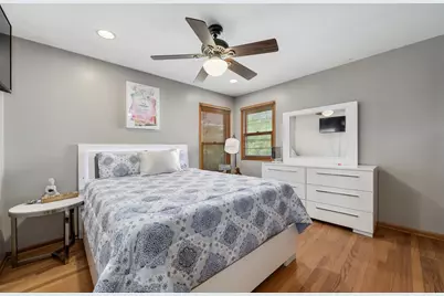 5282 Galloway Drive, Hoffman Estates, IL 60192 - Photo 21
