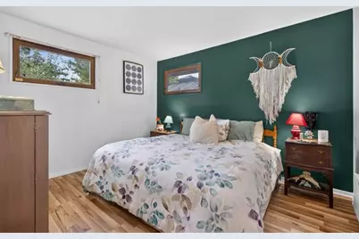 7106 Beckwith Road, Morton Grove, IL 60053 - Photo 11