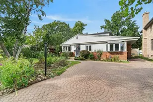7106 Beckwith Rd, Morton Grove, IL 60053 - Photo 1