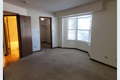 137 White Oak Court #1, Schaumburg, IL 60195 - Photo 13