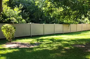 137 White Oak Ct, Schaumburg, IL 60195 - Photo 17