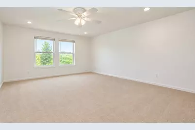 646 Grand Canyon Circle, Crystal Lake, IL 60014 - Photo 11