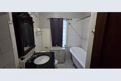 8443 S Manistee Avenue, Chicago, IL 60617 - Photo 9