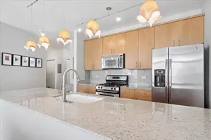 330 W Grand Ave, Chicago, IL 60654 - Photo 9