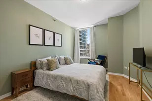 330 W Grand Ave, Chicago, IL 60654 - Photo 15