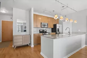 330 W Grand Ave, Chicago, IL 60654 - Photo 7