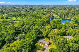 806 Roberts Rd, Tower Lakes, IL 60010 - Photo 3