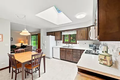 806 Roberts Road, Tower Lakes, IL 60010 - Photo 17