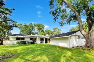 115 Lockerbie Ln, Wilmette, IL 60091 - Photo 1