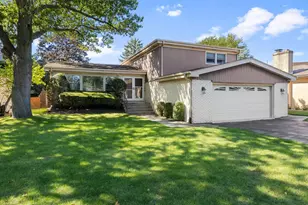 9732 Kildare Ave, Skokie, IL 60076 - Photo 1