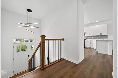 707 Neubauer Circle #603, Lindenhurst, IL 60046 - Photo 3