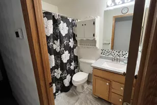 517 E Division St, Kewanee, IL 61443 - Photo 23