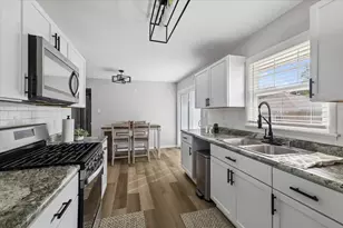 1305 N Prairie Ave, Joliet, IL 60435 - Photo 7